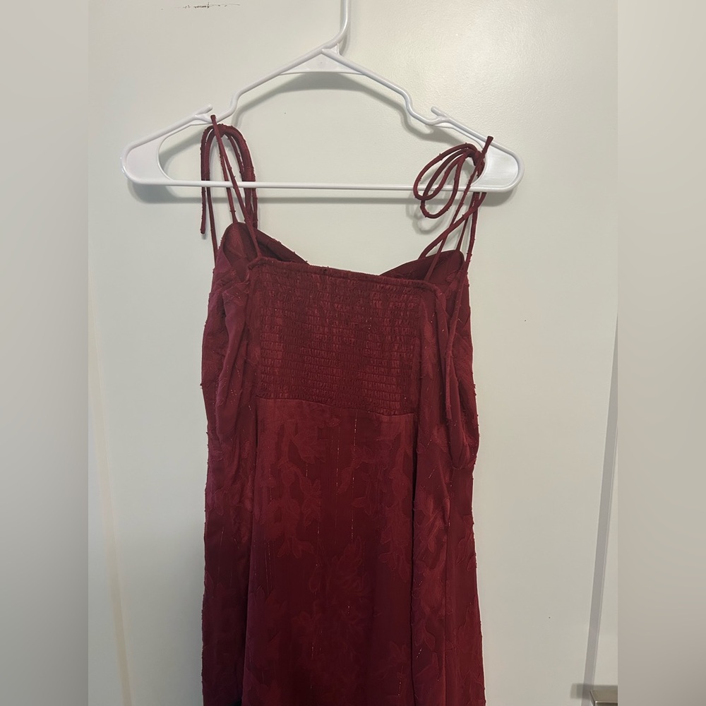 NWT Lulu’s Lovliest Looks Burgundy Floral Jacquard Tie-Strap Dress - Picture 8 of 11